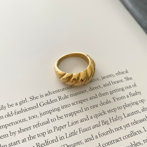 Croissant Ring