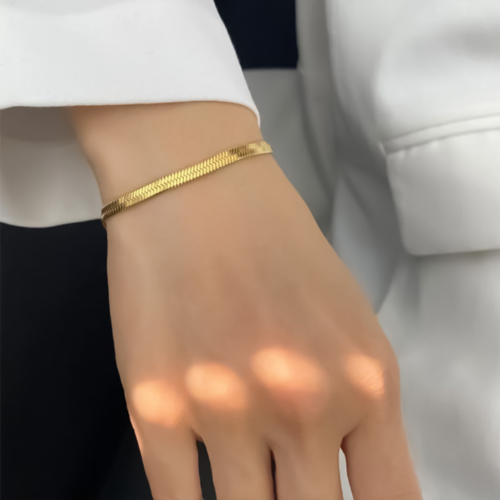 Serpent Bracelet Gold
