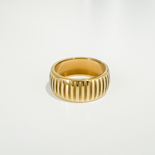 Lustre Ring